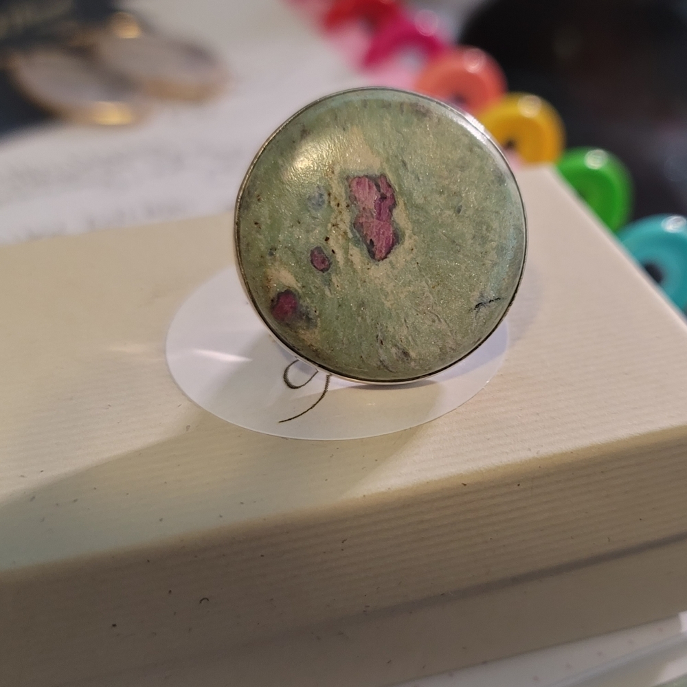 Ruby Fuchsite .925 sterling silver ring - Picture 3 of 3